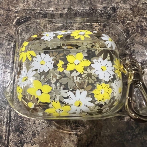 Kate Spade AirPods case 3rd generation - Picture 2 of 3